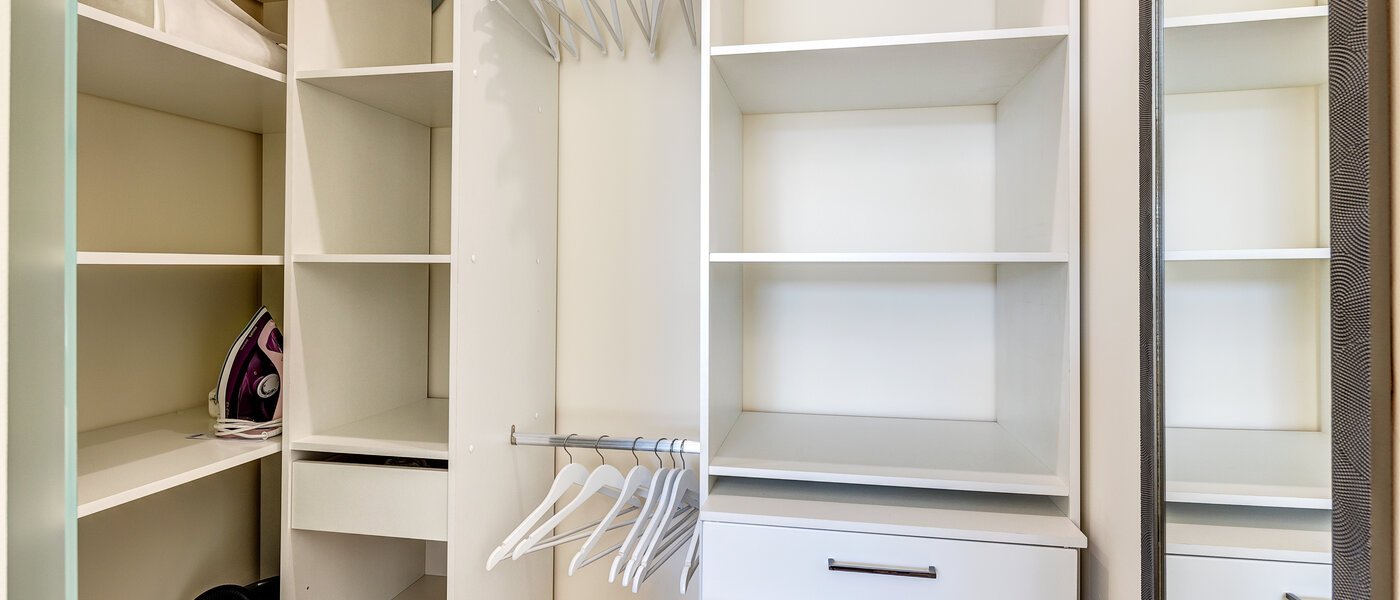 マンション München Milbertshofen 01 ウォークイン・カップボード 13348