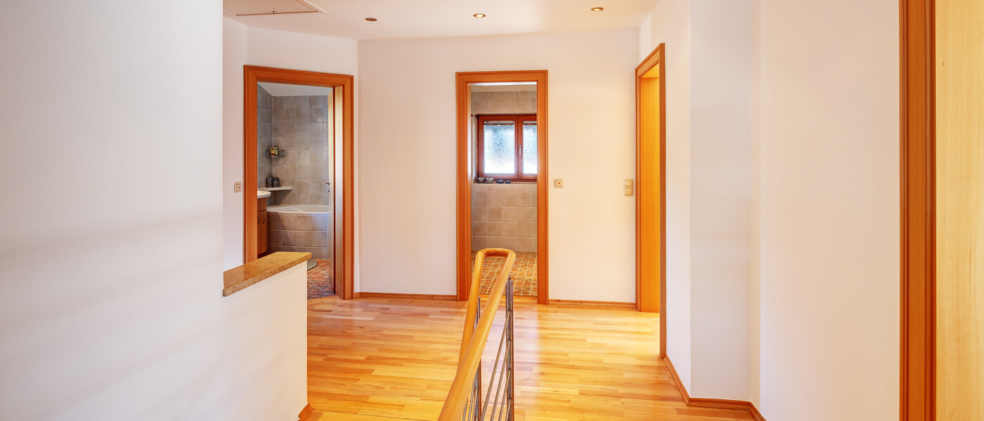 一戸建て Rottach-Egern 02 玄関入り口 13349