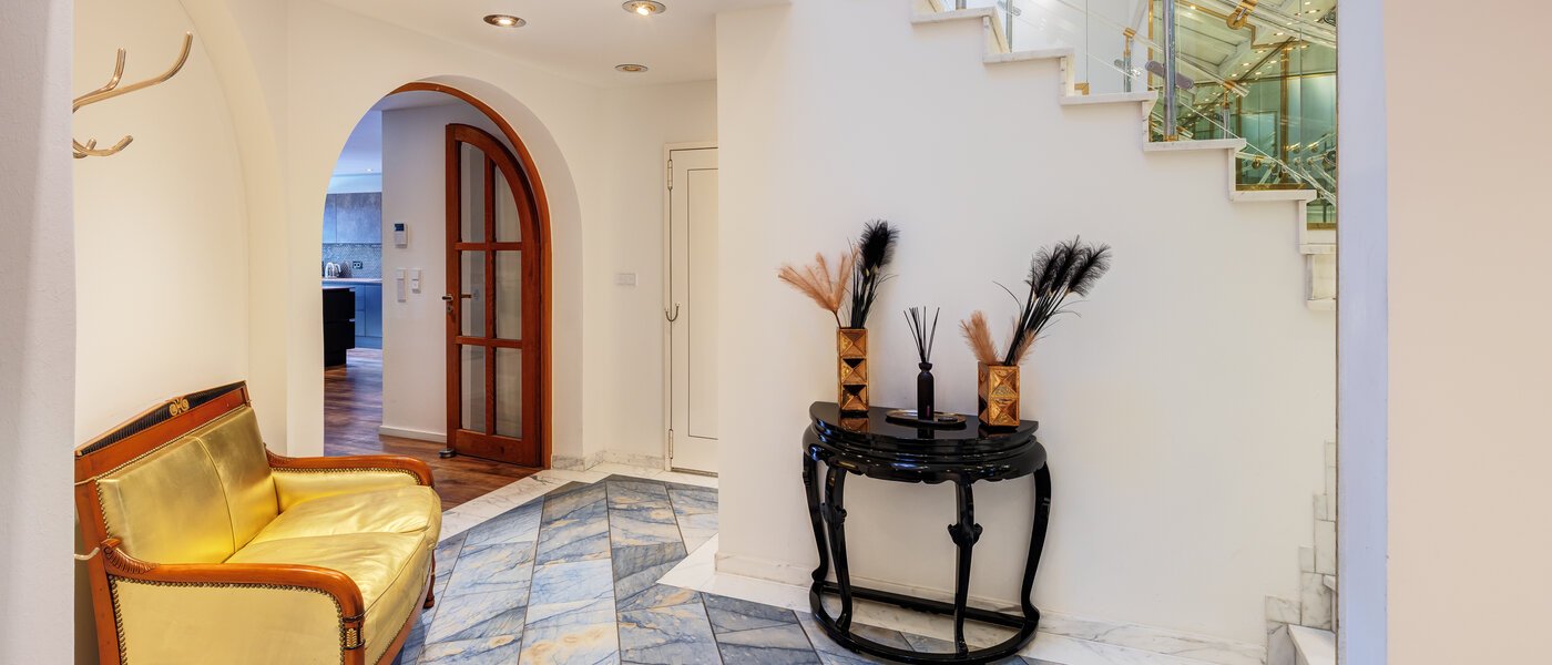 家屋 Vaterstetten Baldham 02 玄関 13408