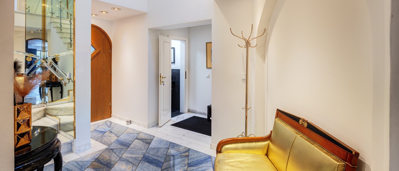 家屋 Vaterstetten Baldham 03 玄関 13408