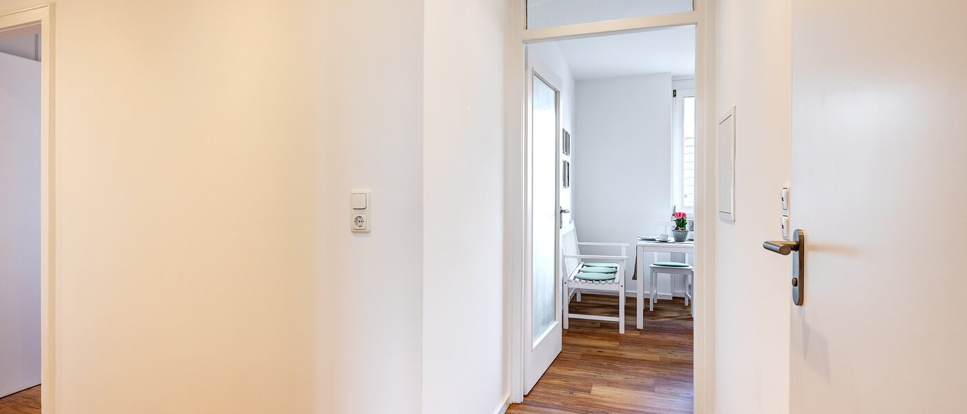 マンション München Aubing 04 玄関入り口 13422