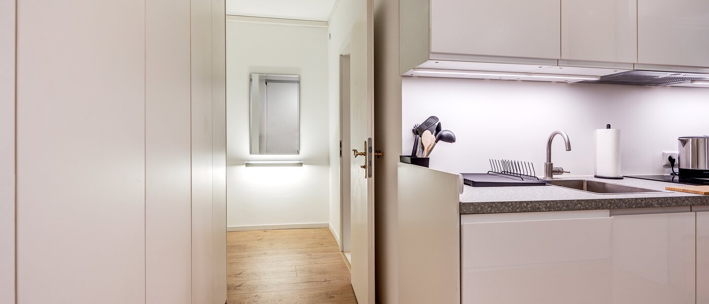 マンション München Schwabing - Alte Heide 04 玄関入り口 13448