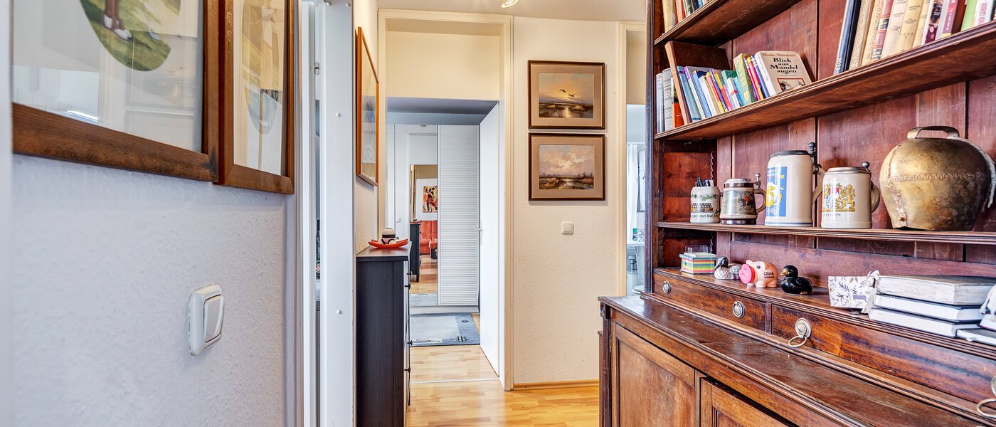 マンション Ottobrunn 03 玄関入り口 13449