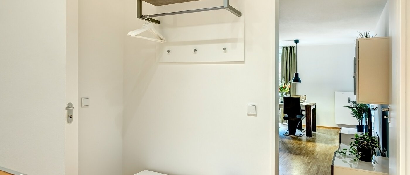 マンション München Moosach 02 玄関入り口 13457