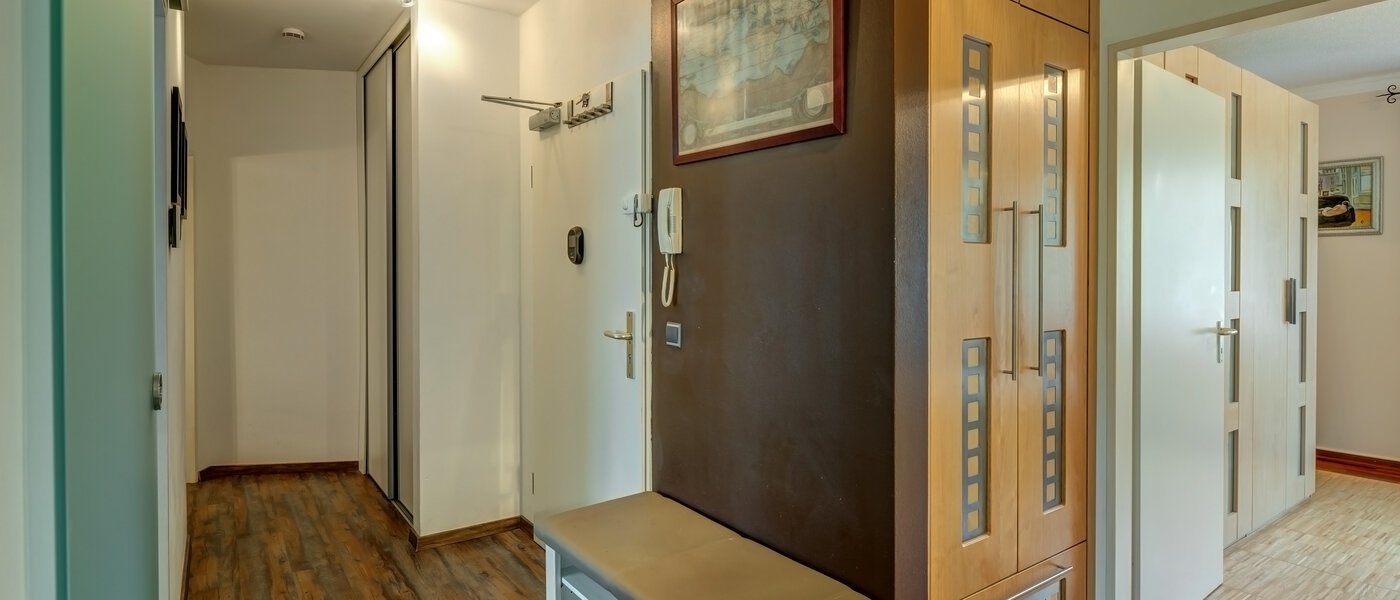 マンション Poing 01 玄関入り口 13482