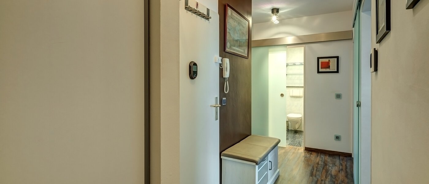 マンション Poing 02 玄関入り口 13482