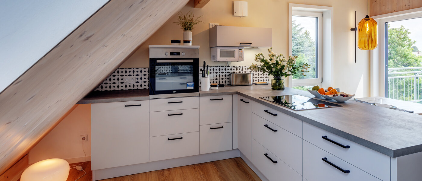 アティック・フラット（屋根裏） München Berg am Laim 02 キッチン 13504