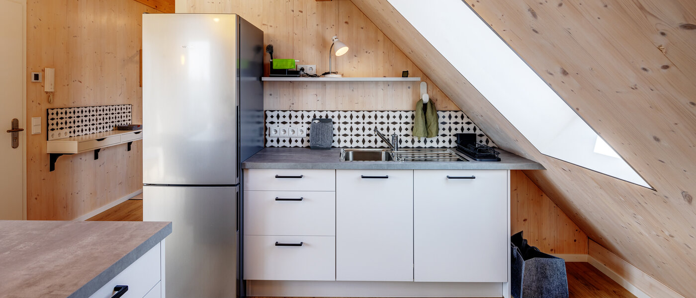 アティック・フラット（屋根裏） München Berg am Laim 03 キッチン 13504