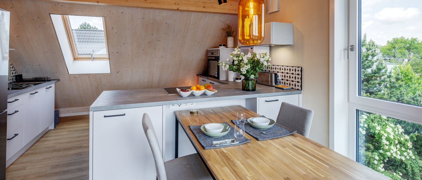 アティック・フラット（屋根裏） München Berg am Laim 05 キッチン 13504