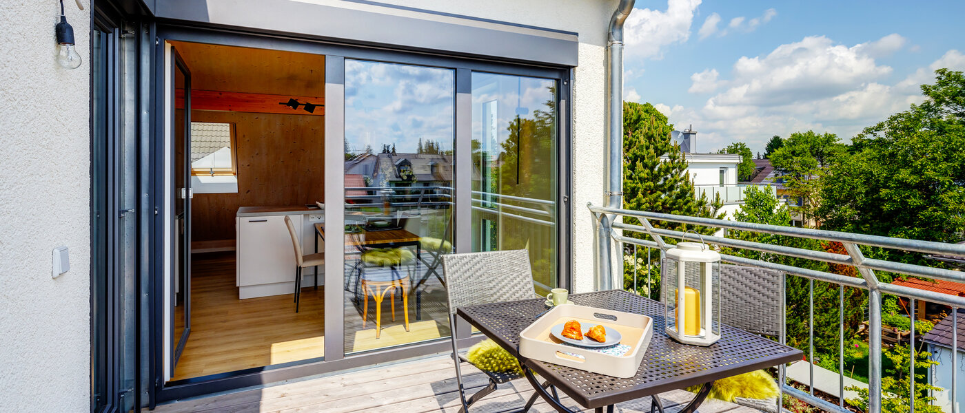 アティック・フラット（屋根裏） München Berg am Laim 01 セカンドルーフテラス 13504