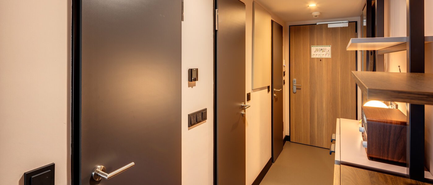 メゾネット・マンション（複数階にわたるマンション） München Neuperlach 03 玄関入り口 13536