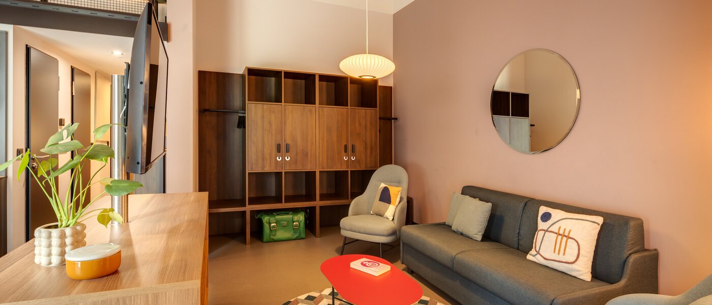 メゾネット・マンション（複数階にわたるマンション） München Neuperlach 04 リビングエリア 13536