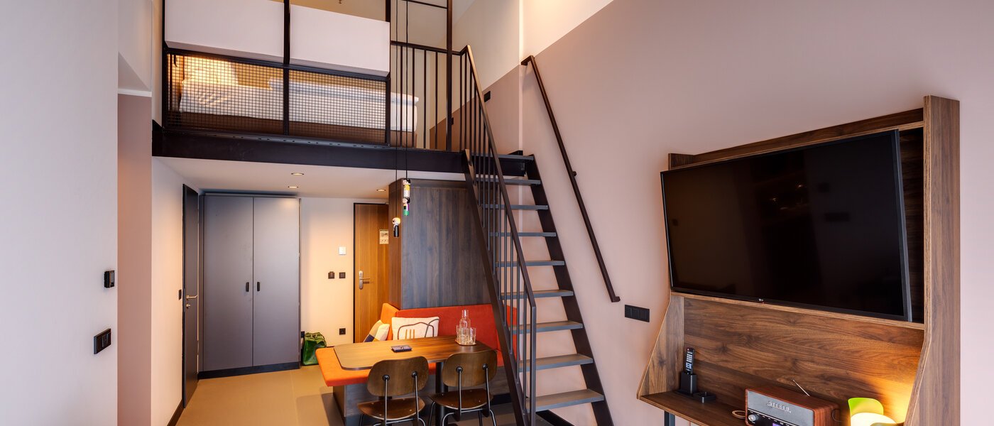 メゾネット・マンション（複数階にわたるマンション） München Neuperlach 01 リビングエリア 13537