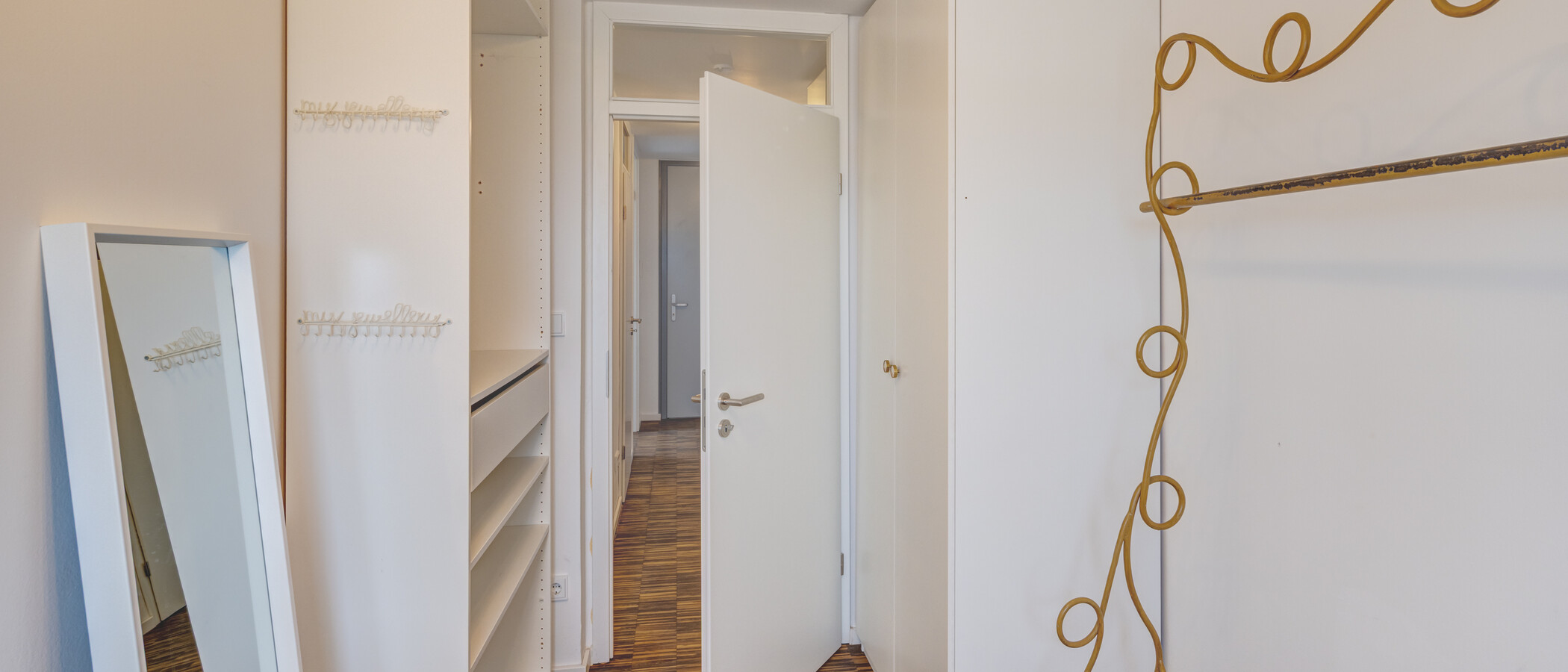 マンション München Obersendling 02 更衣室 13550