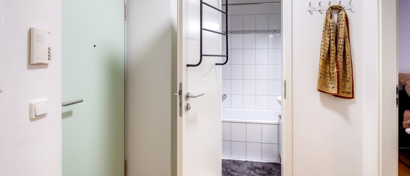 マンション München Au 02 玄関入り口 13572