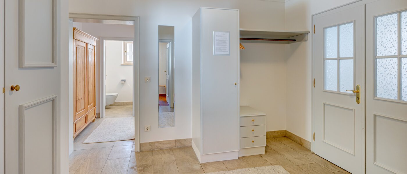 庭付き住宅 Schliersee 02 玄関入り口 13576