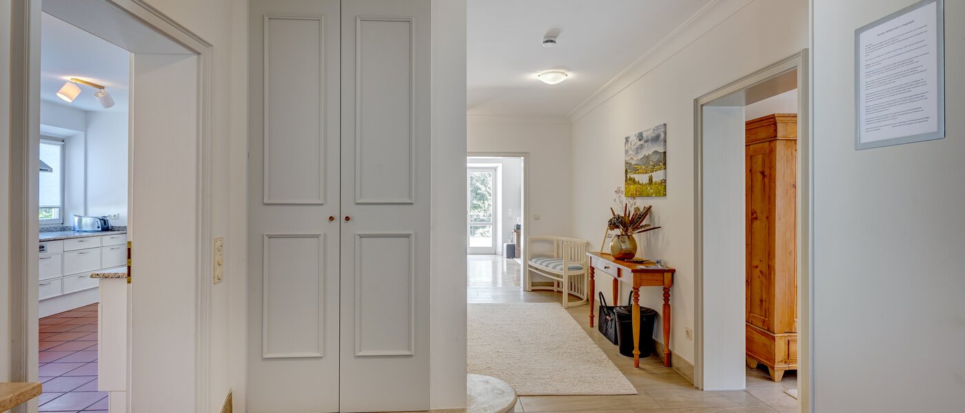 庭付き住宅 Schliersee 03 玄関入り口 13576