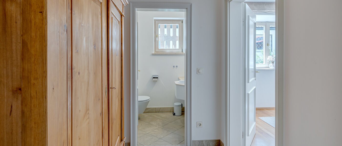 庭付き住宅 Schliersee 04 玄関入り口 13576