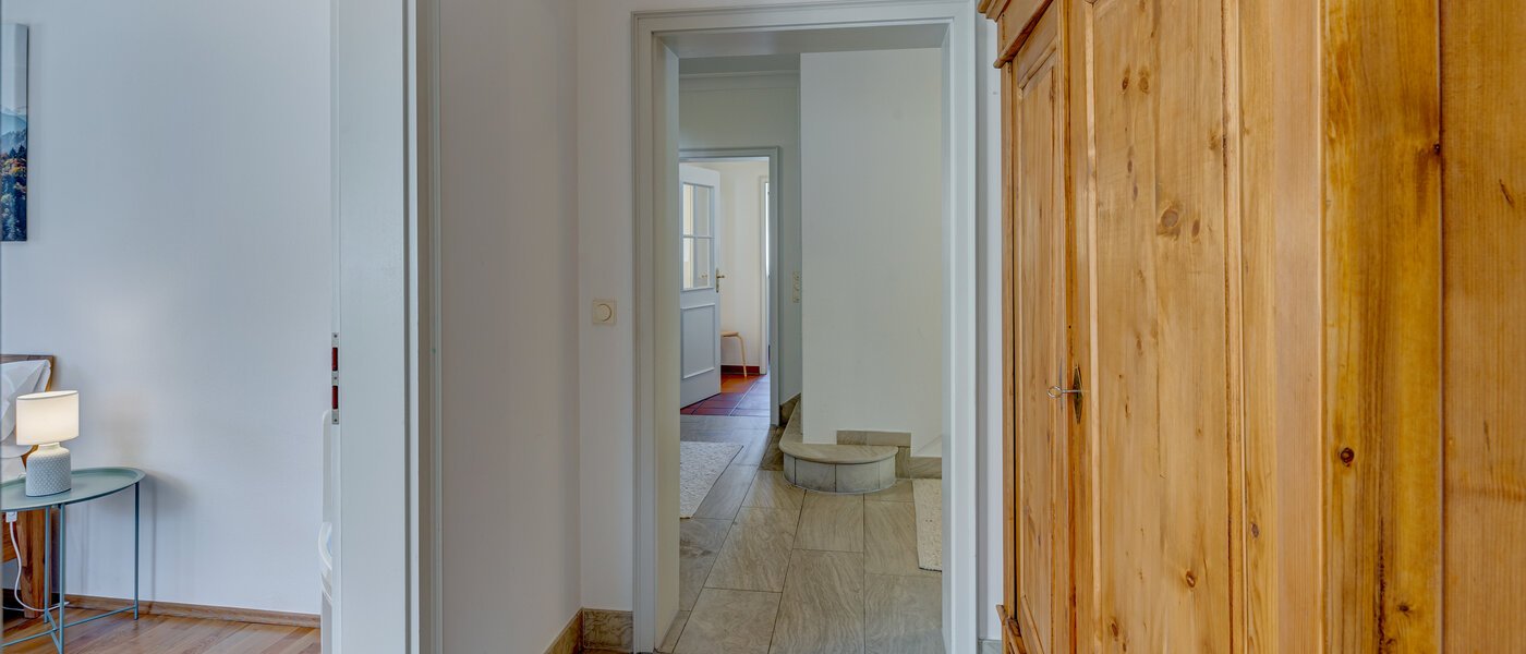 庭付き住宅 Schliersee 05 玄関入り口 13576