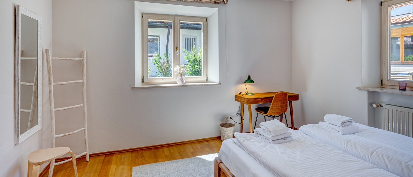 庭付き住宅 Schliersee 03 1. 寝室 13576