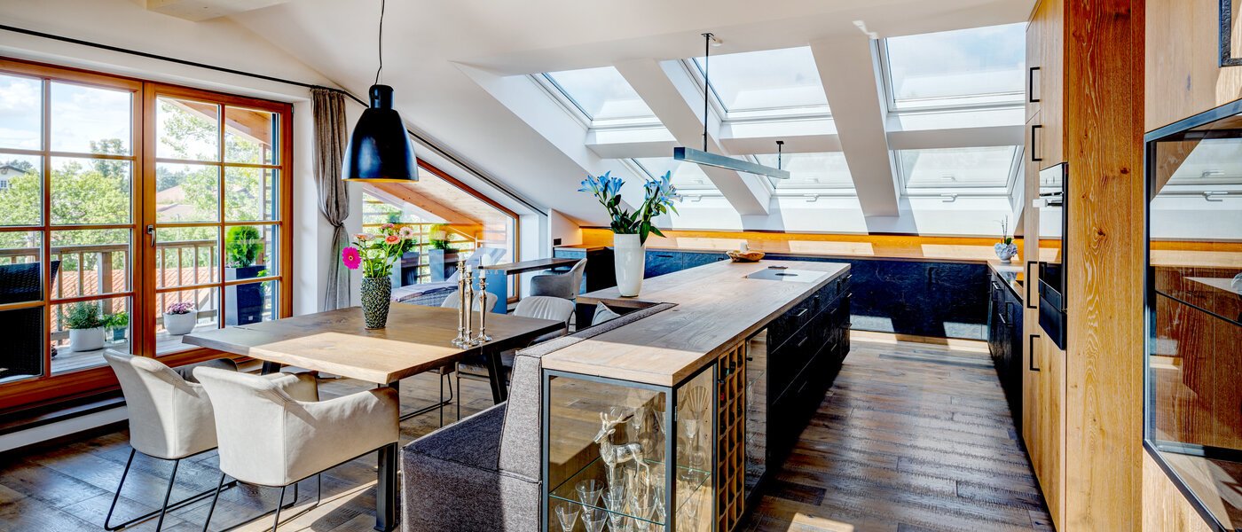 アティック・フラット（屋根裏） Holzkirchen 02 キッチン 13582