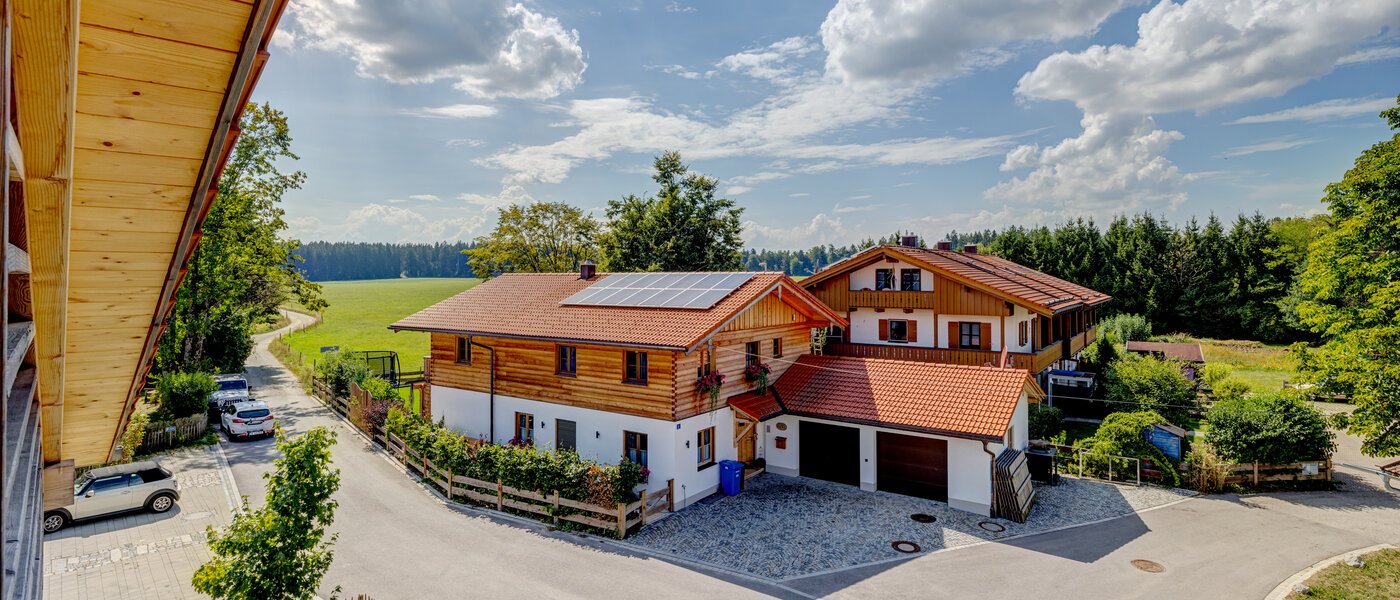 アティック・フラット（屋根裏） Holzkirchen 01 物件からの眺め 13582