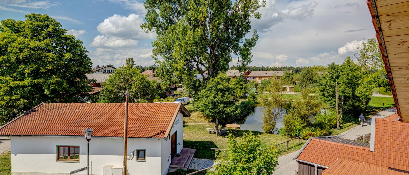 アティック・フラット（屋根裏） Holzkirchen 02 物件からの眺め 13582