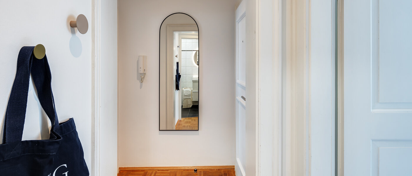 マンション München Lehel 03 玄関入り口 13583