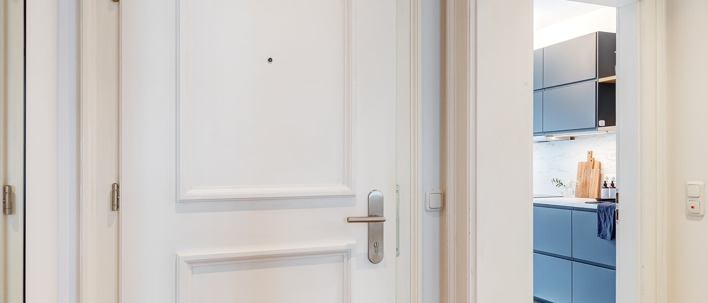 マンション München Lehel 04 玄関入り口 13583