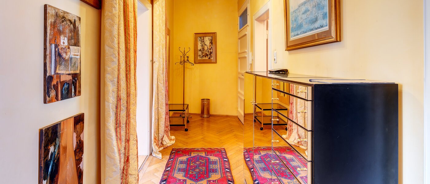 マンション München Bogenhausen 01 玄関入り口 13612