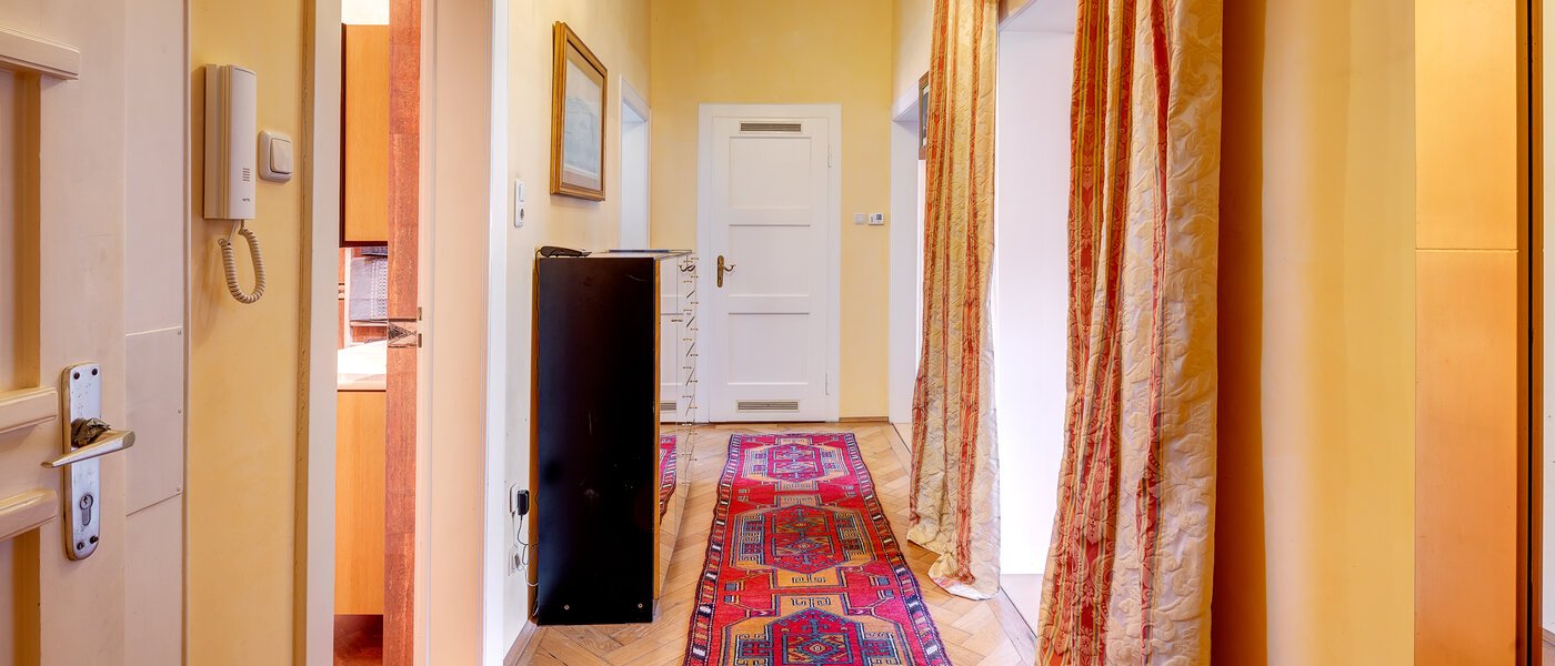 マンション München Bogenhausen 03 玄関入り口 13612