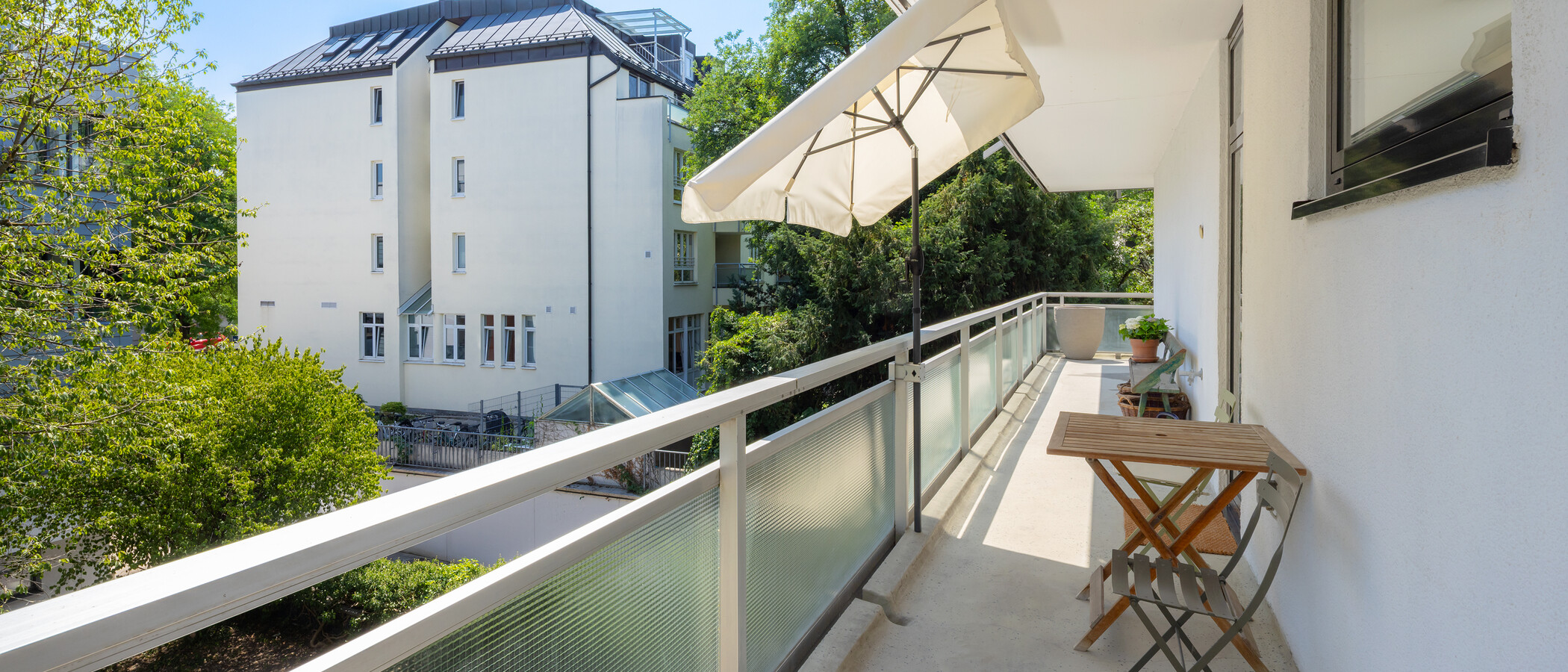 マンション München Altbogenhausen 04 ベランダ 13633