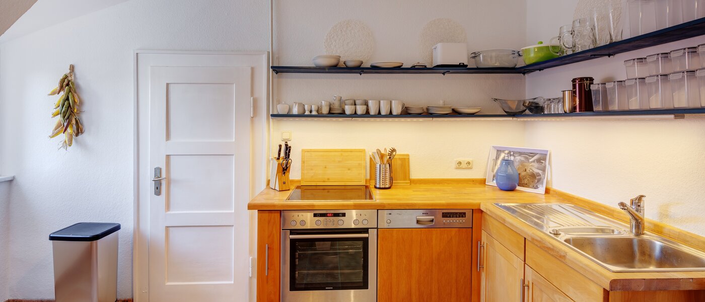 アティック・フラット（屋根裏） München Nymphenburg 01 キッチン 13654