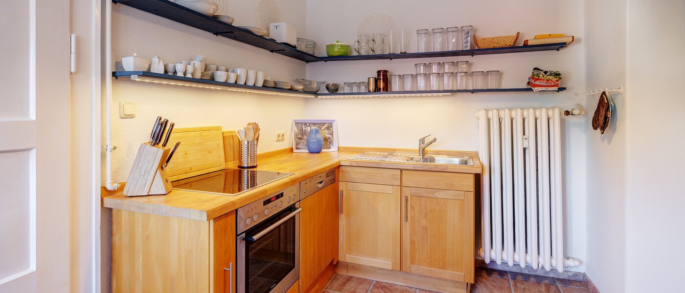 アティック・フラット（屋根裏） München Nymphenburg 02 キッチン 13654