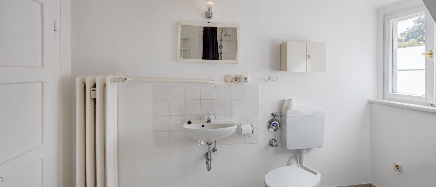 アティック・フラット（屋根裏） München Nymphenburg 05 浴室 13654