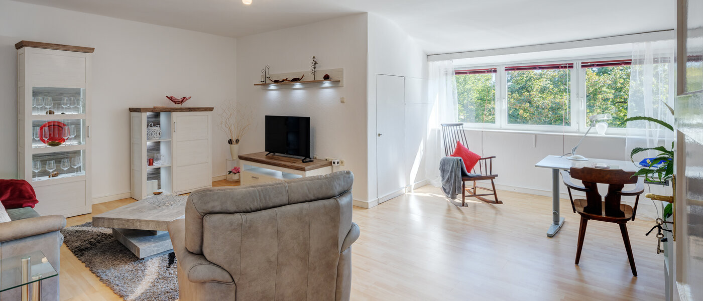 アティック・フラット（屋根裏） München Nymphenburg 02 リビングエリア 13654