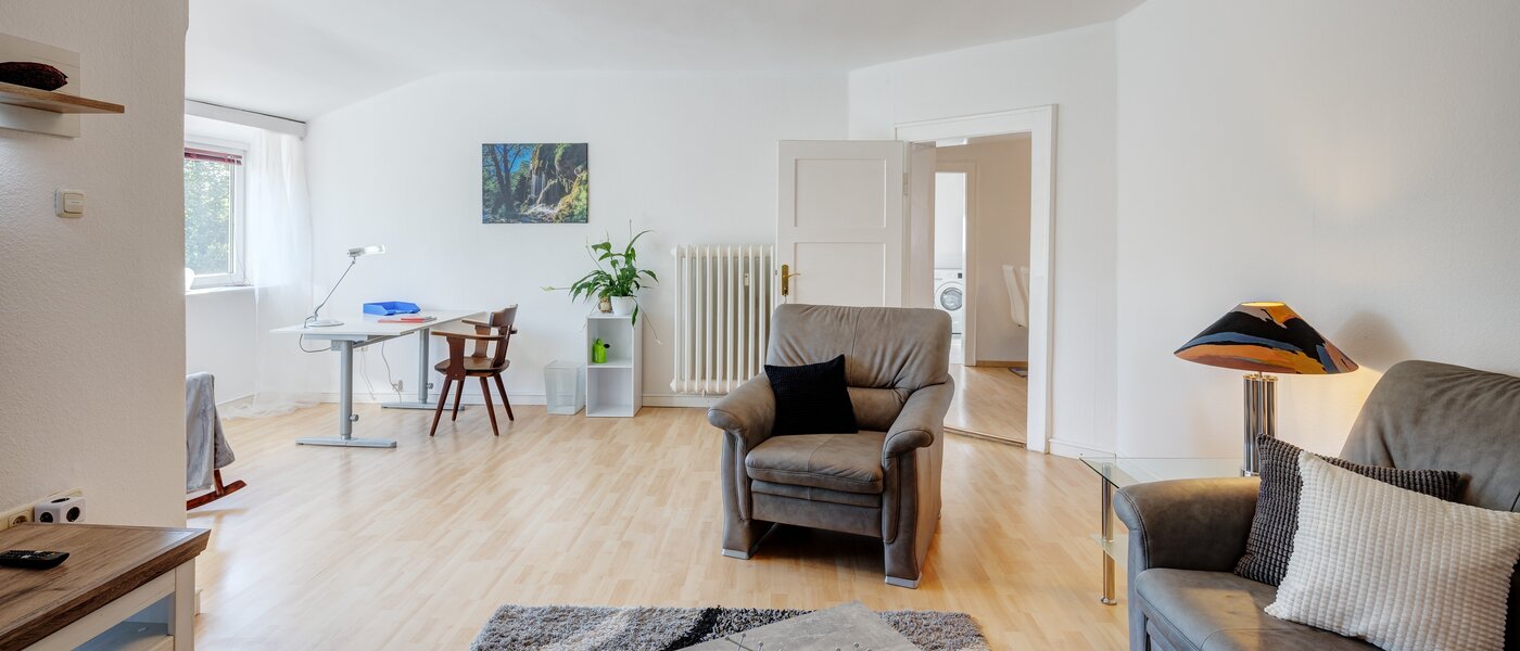 アティック・フラット（屋根裏） München Nymphenburg 03 リビングエリア 13654