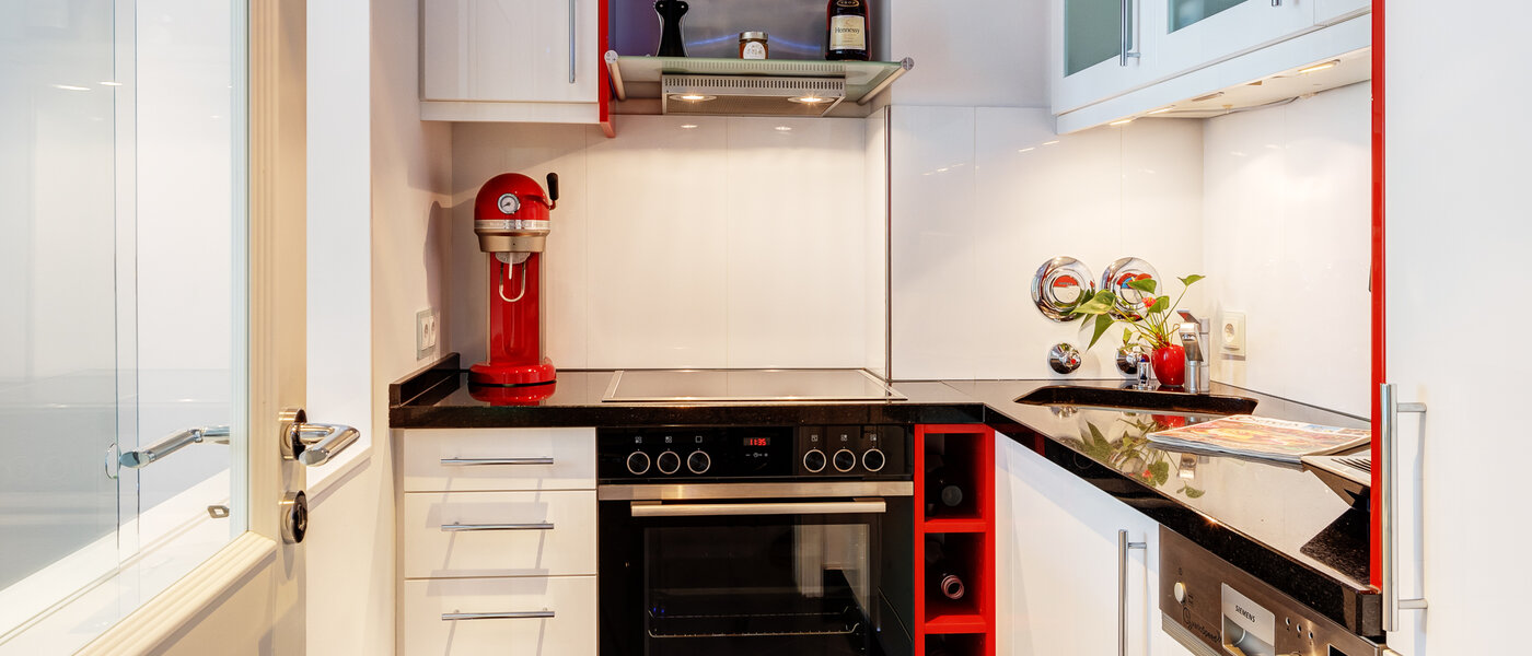 アティック・フラット（屋根裏） München Solln 01 キッチン 13669