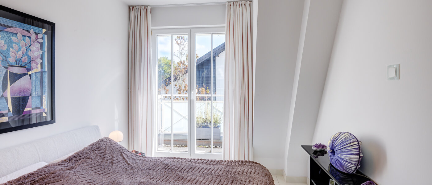 アティック・フラット（屋根裏） München Solln 03 寝室 13669