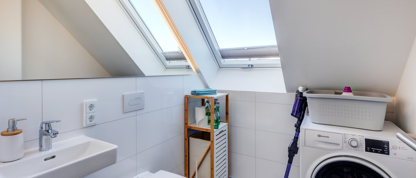 アティック・フラット（屋根裏） Aschheim 01 ゲスト用 WC 13679