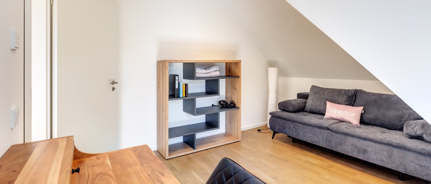 アティック・フラット（屋根裏） Aschheim 03 ワークルーム/ゲストルーム 13679