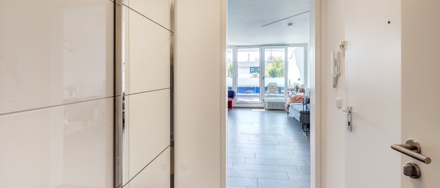 マンション München Olympiadorf 01 玄関入り口 13686