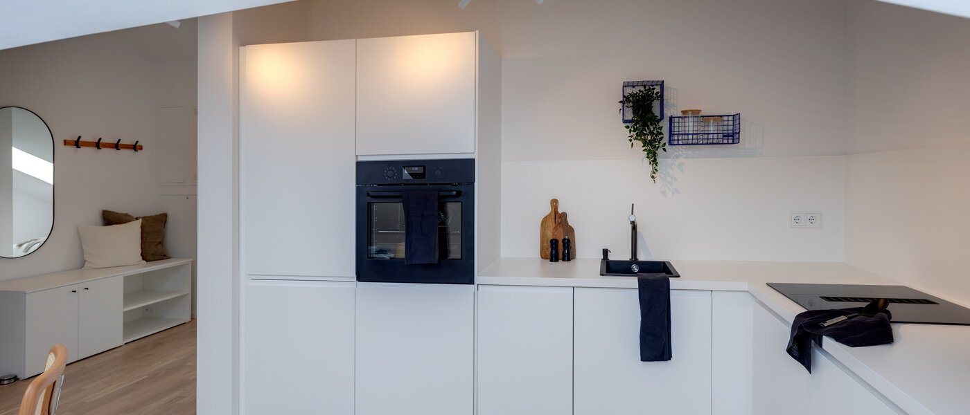 アティック・フラット（屋根裏） Haar 04 キッチン 13695