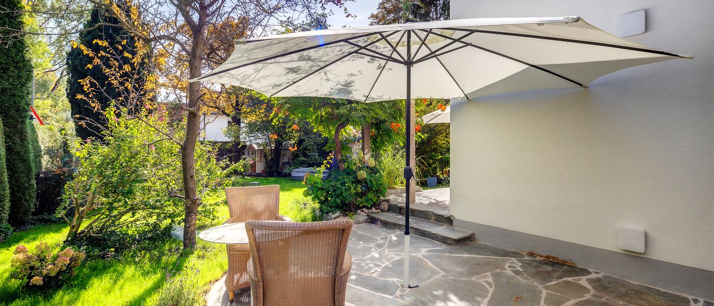 テラスハウス角住宅 Eichenau 03 テラス・ポーチ 13696