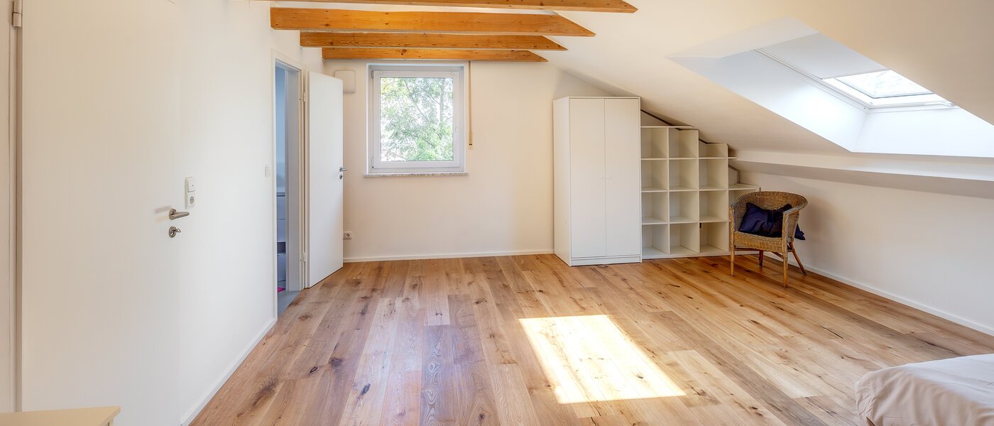 テラスハウス角住宅 Eichenau 02 3.　寝室 13696