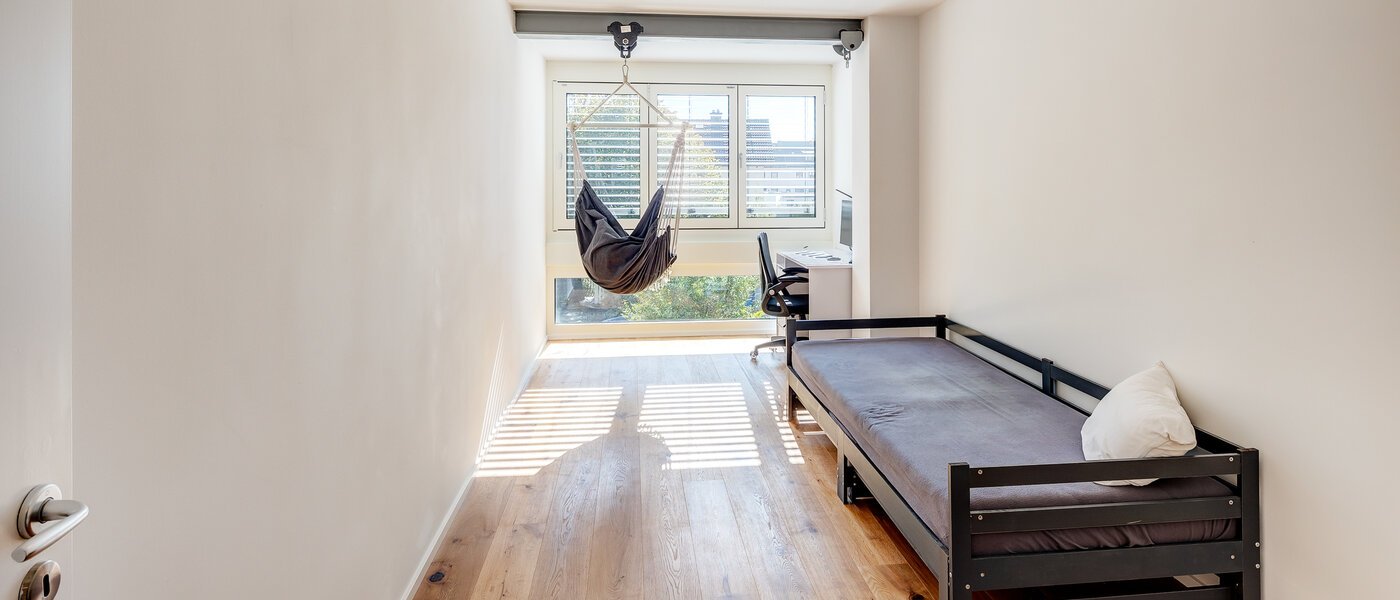 テラスハウス角住宅 Eichenau 01 2.　寝室 13696