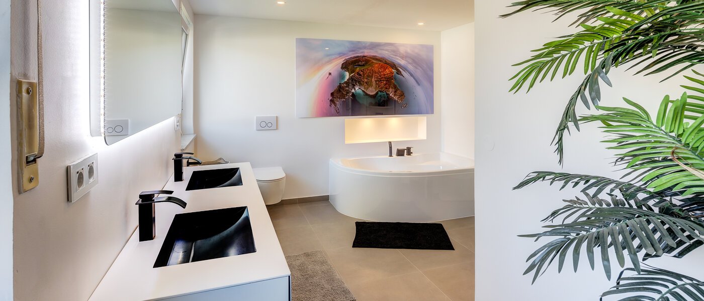 テラスハウス角住宅 Eichenau 04 1つめの浴室 13696