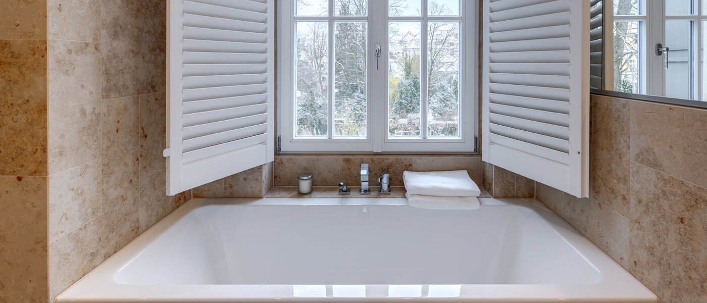 メゾネット・マンション（複数階にわたるマンション） München Altbogenhausen 03 1つめの浴室 13706