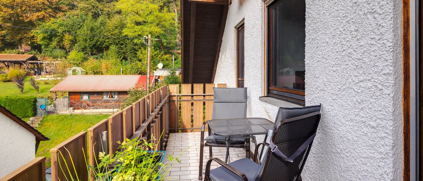 アティック・フラット（屋根裏） Eching 01 ベランダ 13716