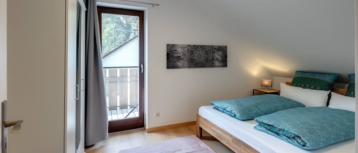 アティック・フラット（屋根裏） Eching 01 寝室 13716